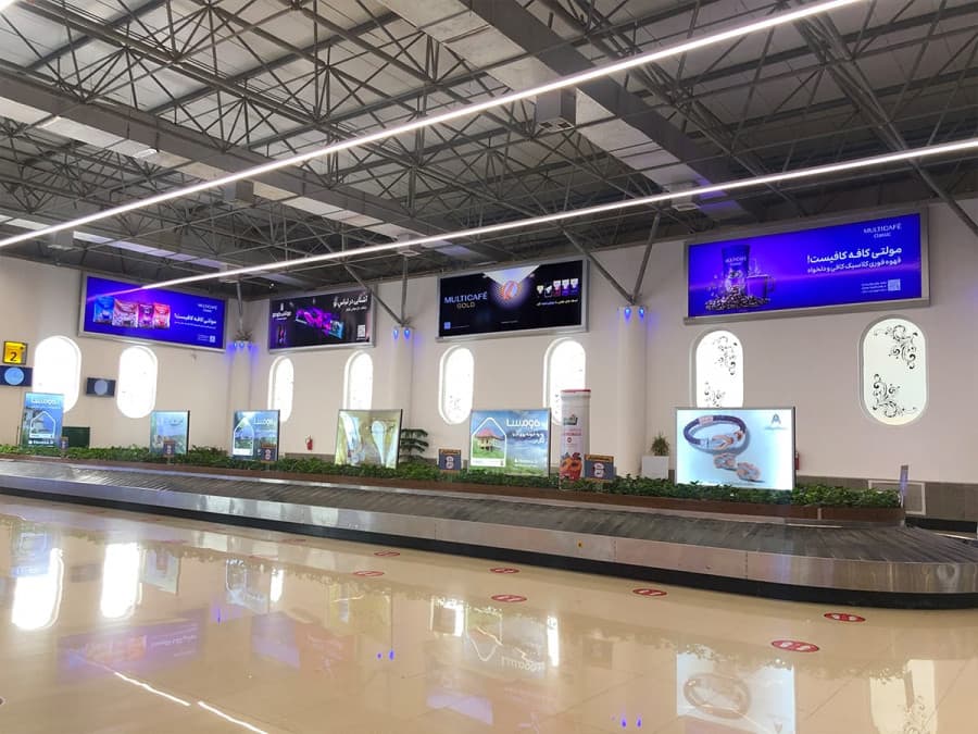 بیلبورد دیوار سالن تسمه نقاله فرودگاه کیش - ۱